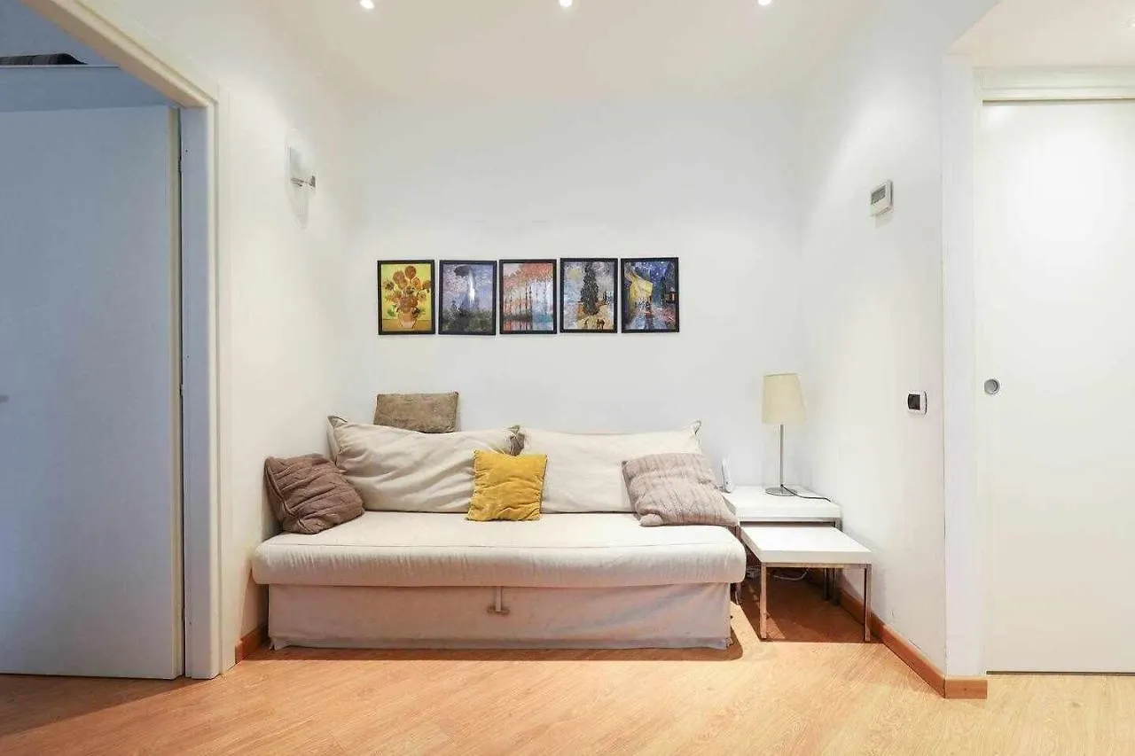 Sv18C Charming Modern Flat S Ambrogio Apartment Milan 0*,  Italy